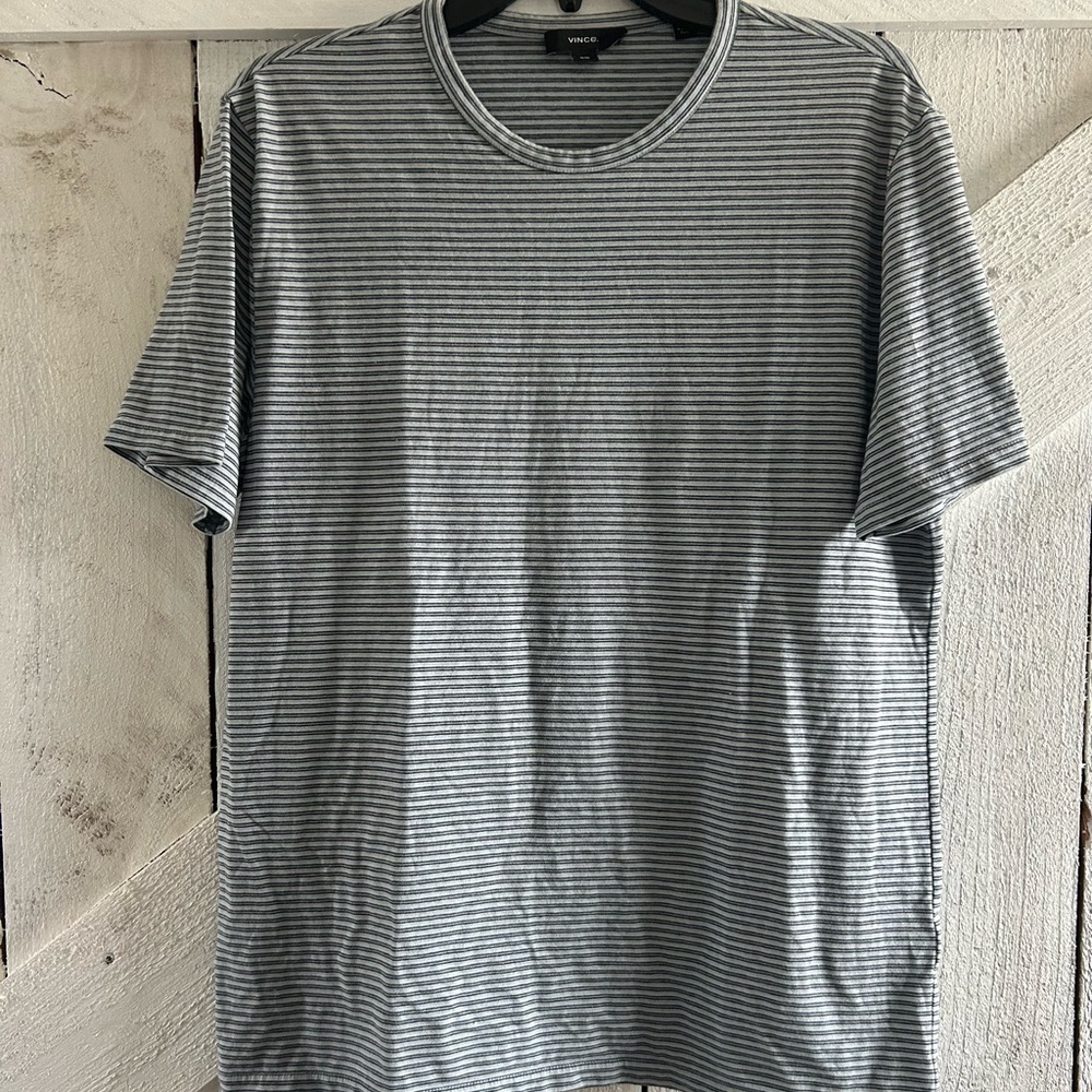 Vince Men's Gray and White Striped Tee